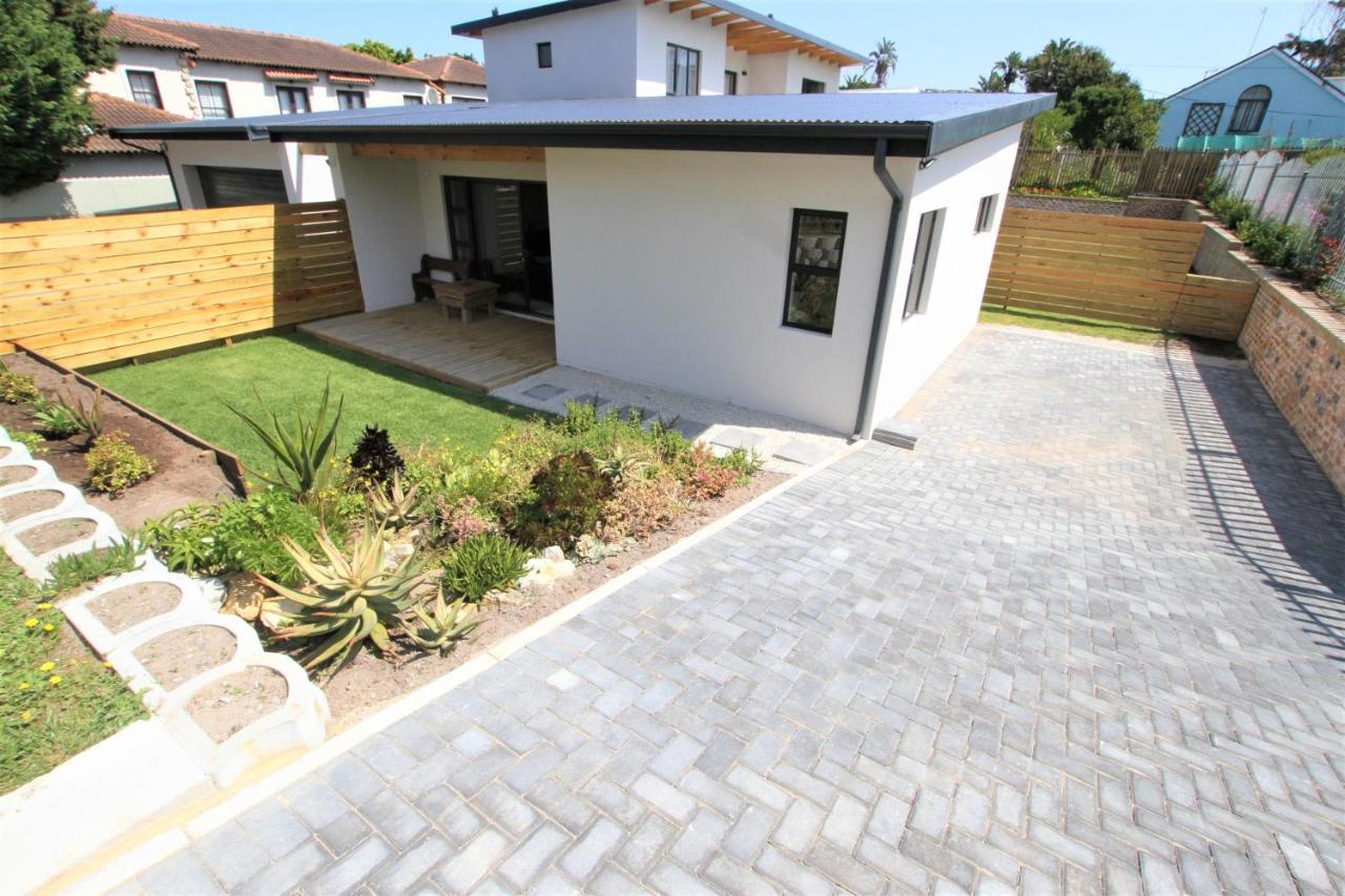 Garden Flat - Walk To The Beach เพลตเตนเบิร์กเบย์ ภายนอก รูปภาพ